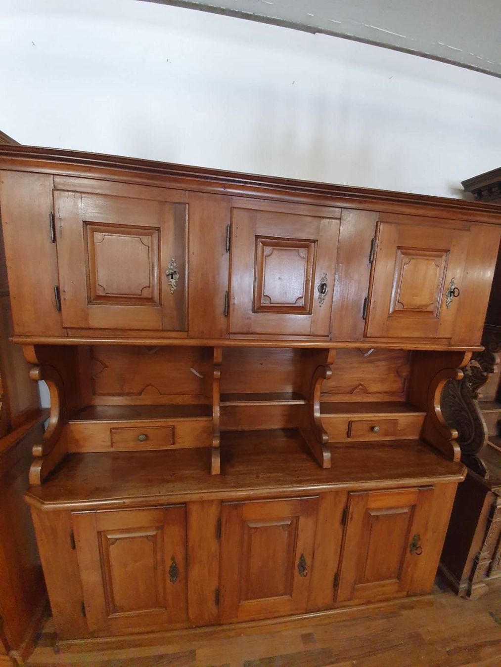 Credenze: ANTIKER BUFFETSCHRANK – Usato da Dietikon venduto da brocki-eyra 4