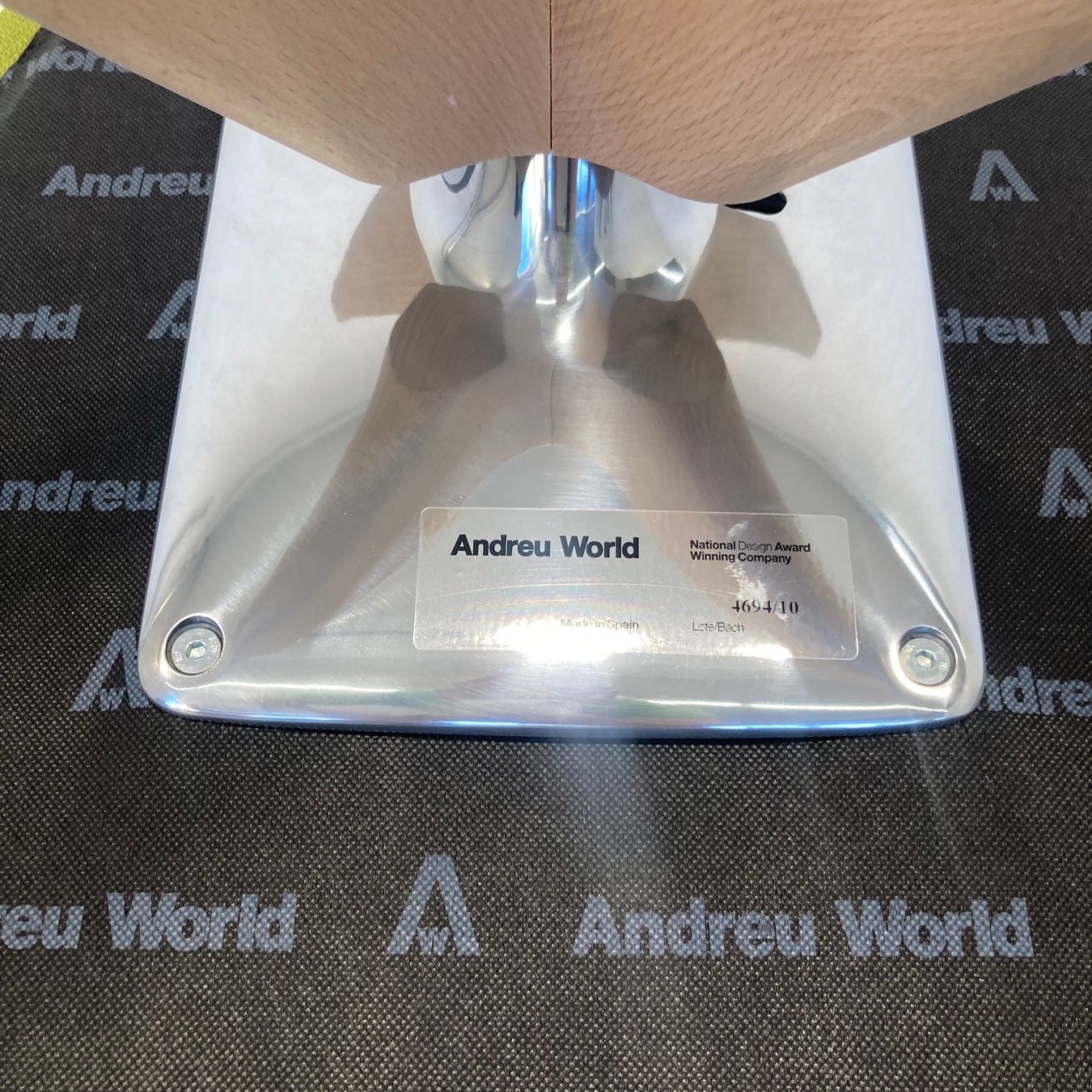 Sessel: Andreu World Brandy SO2997 Armchair – Gebraucht aus Schönenwerd von mcofficeshop 8