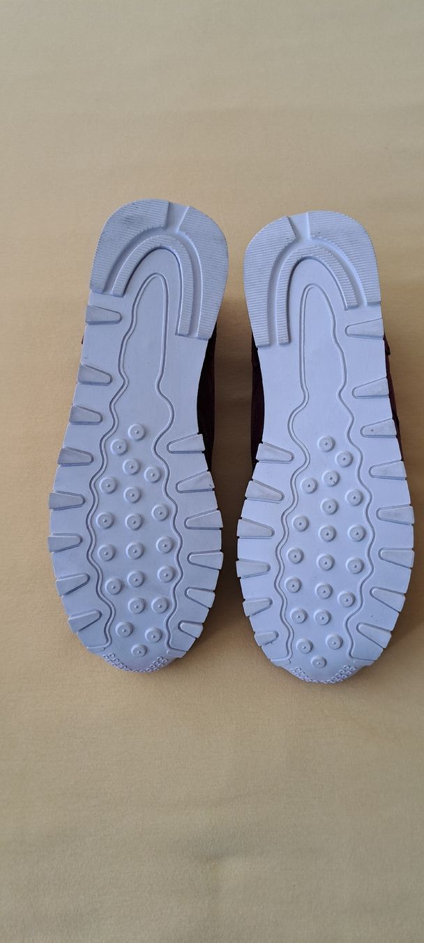Scarpe da donna: Baskets VTY violet-prune, Taille 42, NEUVES – Nuovo e nell'imballaggio originale da Meyrin venduto da gazon02 3