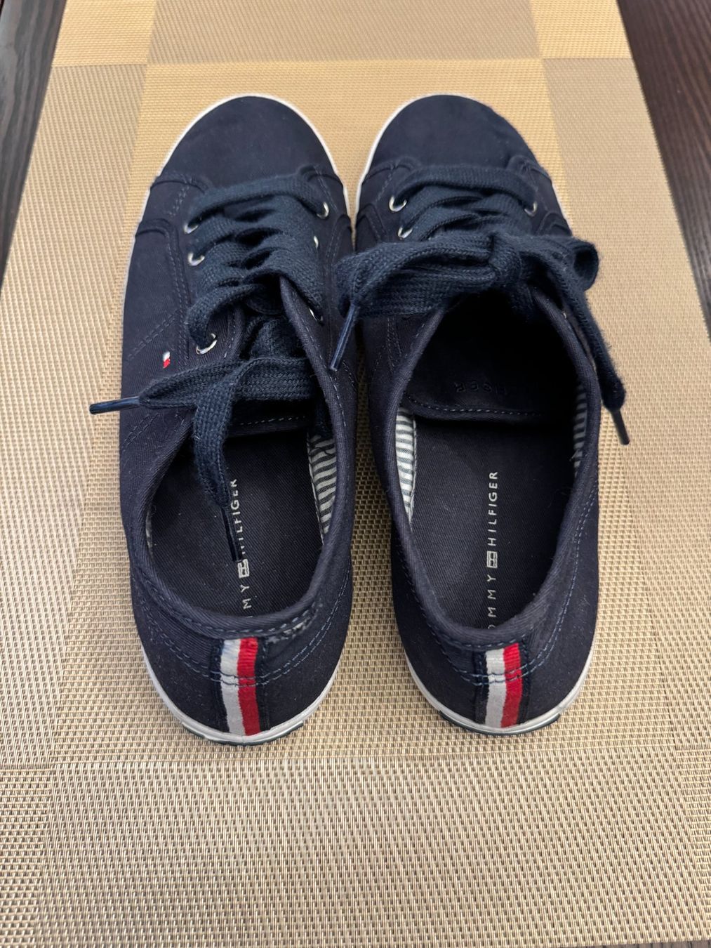 Tommy Hilfiger Scarpe da donna: Tommy Hilfiger - Sneaker Blau - 39 – Usato da Spreitenbach venduto da Webtempel 4