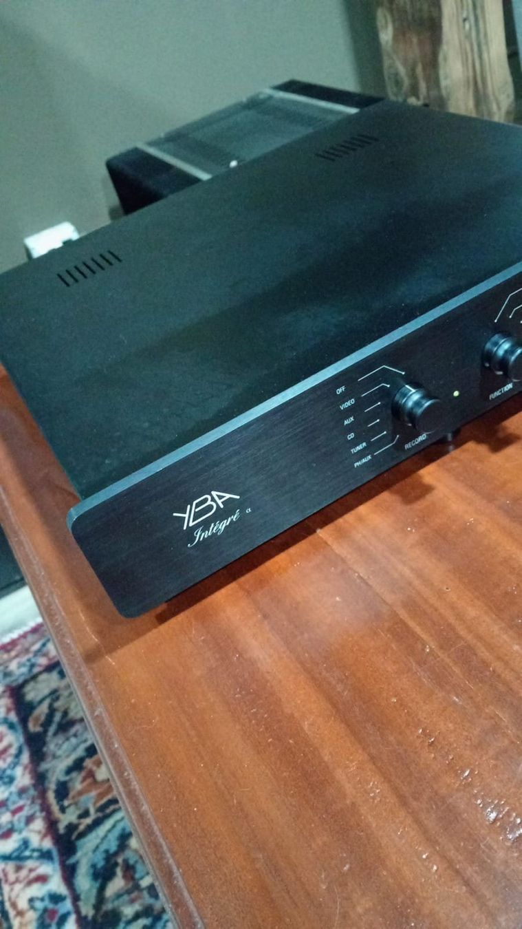 Amplificatori: High End Integrated Amplifier YBA Integré Alpha – Nuovo (secondo la descrizione) da St-Cergue venduto da per_6cx5 1