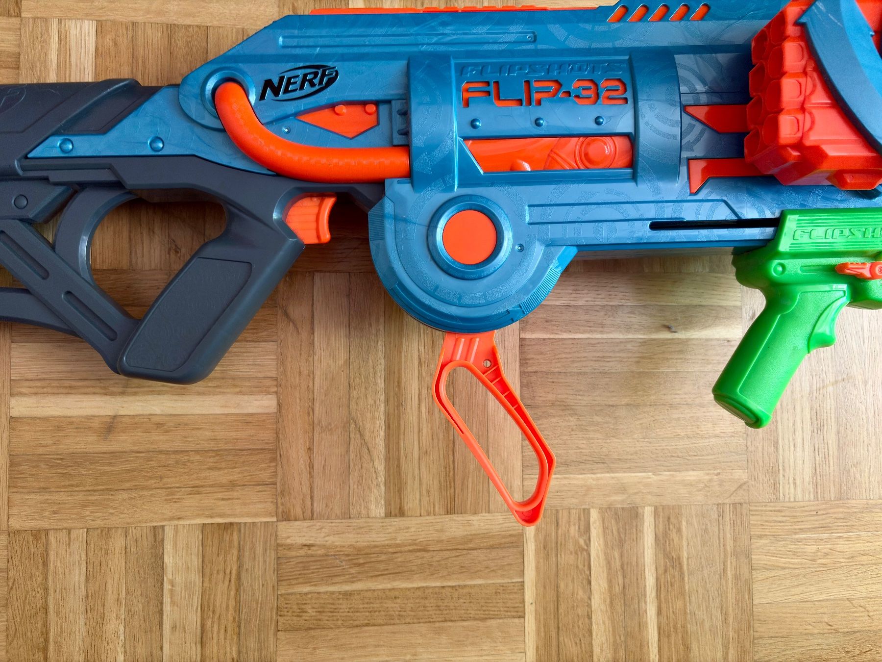 Nerf Giocattoli: Nerf Elite 2.0 Flip-32 avec 28 fléchettes Nerf originales – Usato da Biel/Bienne venduto da zouzou65 5