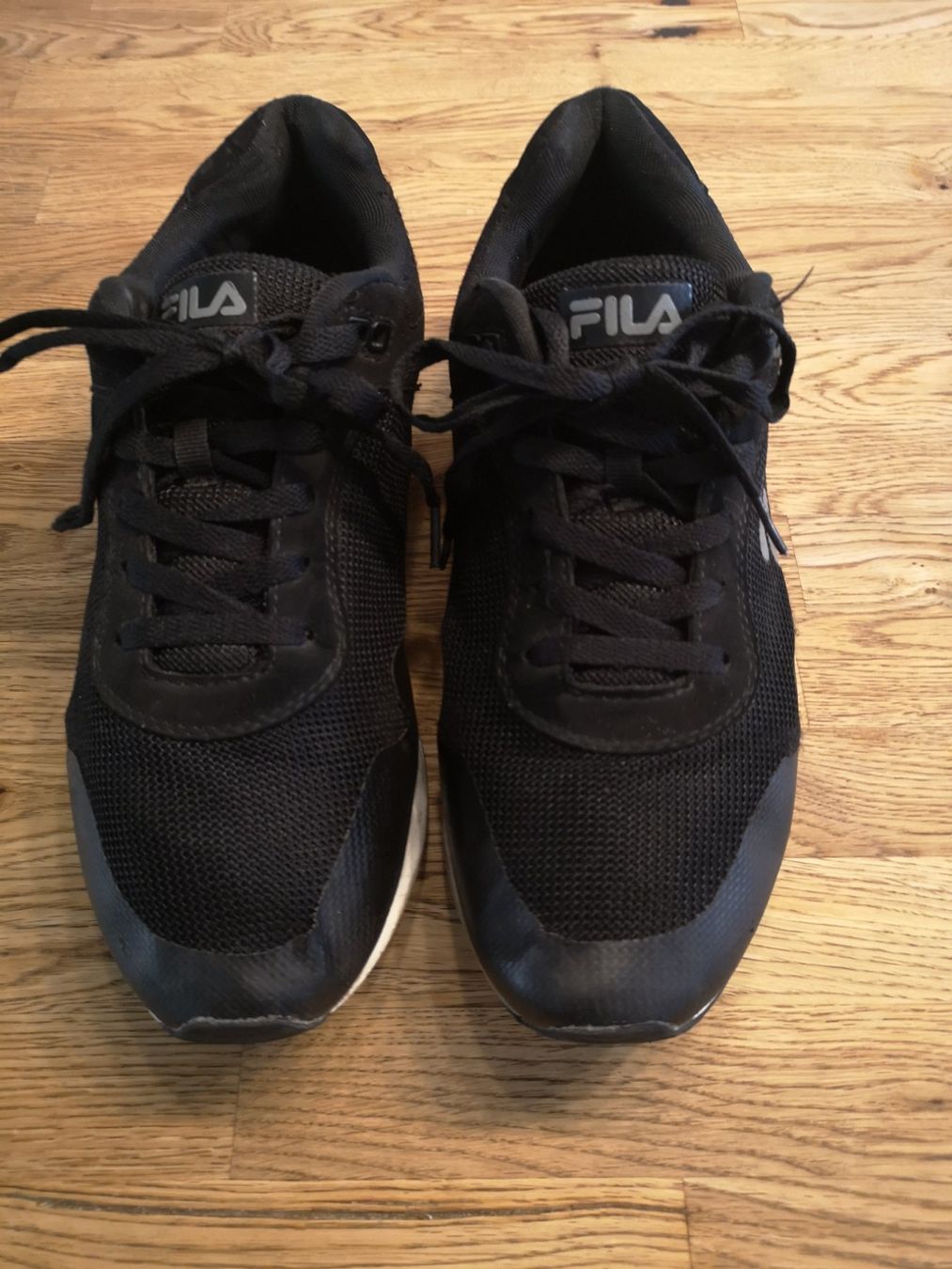 Puma Scarpe da uomo: Fila Schuhe (sneaker) Gr 45.. – Usato da Forch venduto da Hakyboss