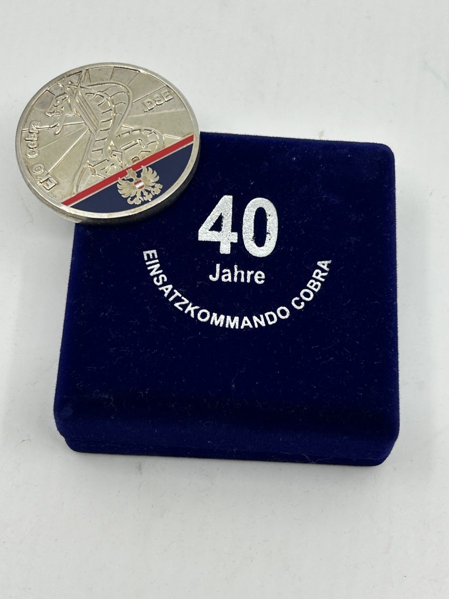 Médailles: Medaille 40 Jahre Einsatzkommando COBRA – D'occasion à Berikon par DGC-1995 2