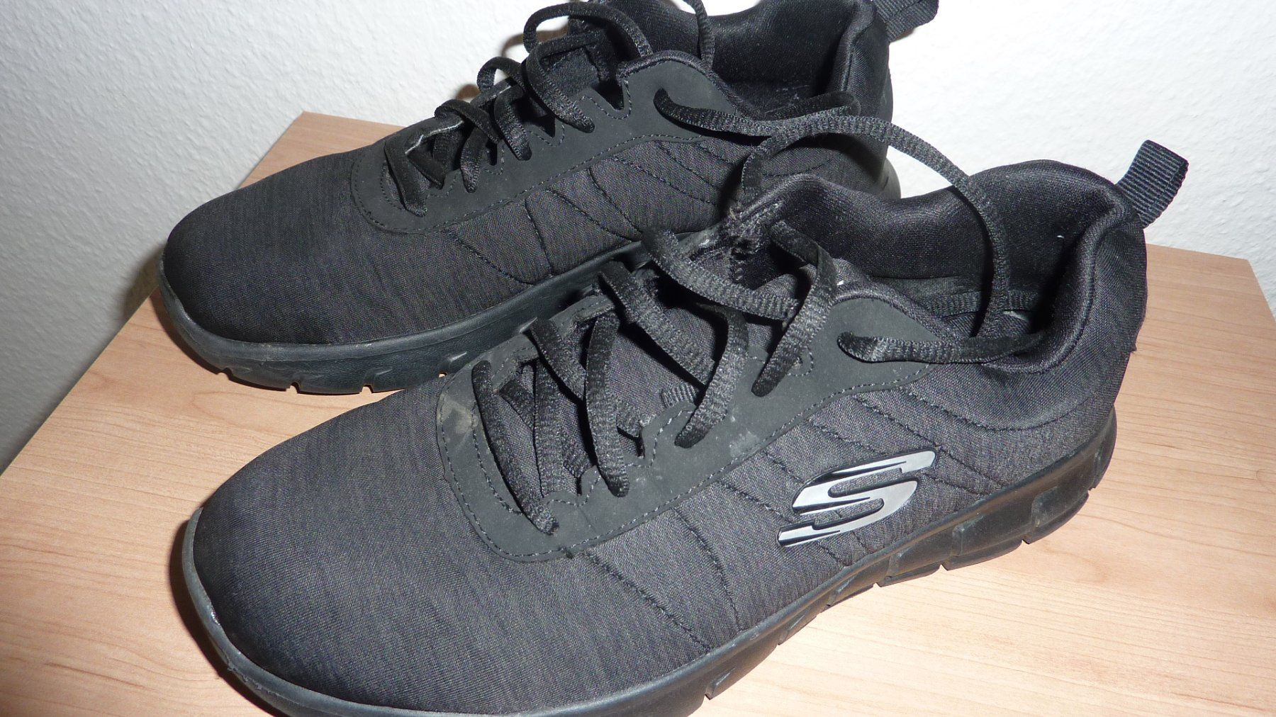 Skechers Scarpe da donna: skechers  grösse 37 damenschuhe – Nuovo (secondo la descrizione) da Füllinsdorf venduto da pmarkus 3