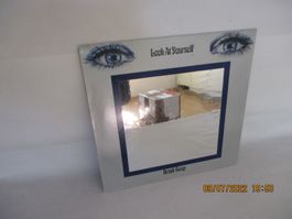 Uriah Heep – Look At Yourself