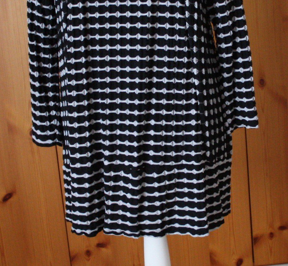 Vestiti: Kleid Minikleid schwarz - grau Gr. XXL – Usato da Flüelen venduto da Diversicum-Curvy 7