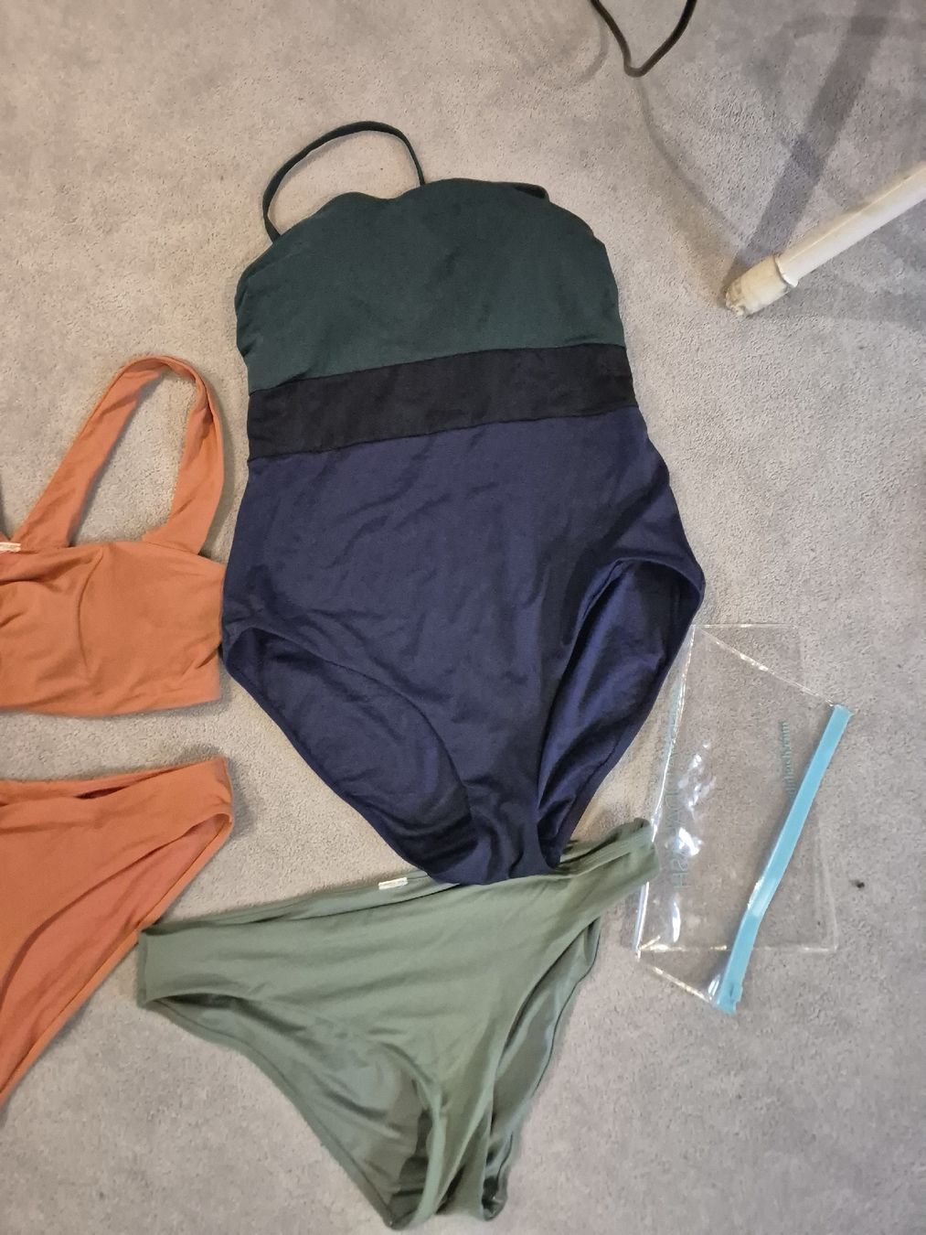 Badekleider & Bikinis: Bademode gr40/42 – Gebraucht aus Zürich von Drago670 2