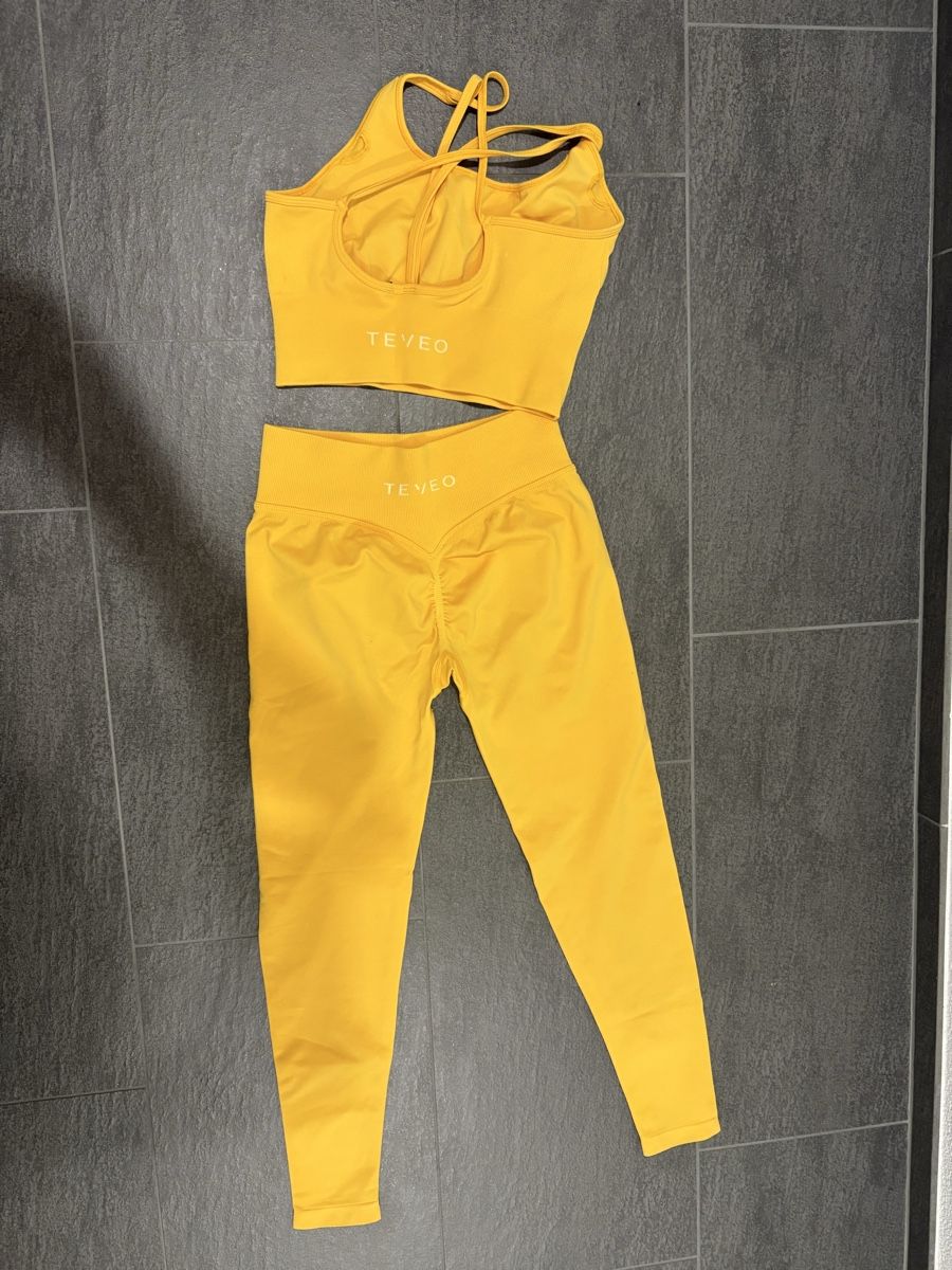 Leggings: Sport Set TEYEO Gelb – Nuovo e nell'imballaggio originale da Märstetten venduto da JonuzM