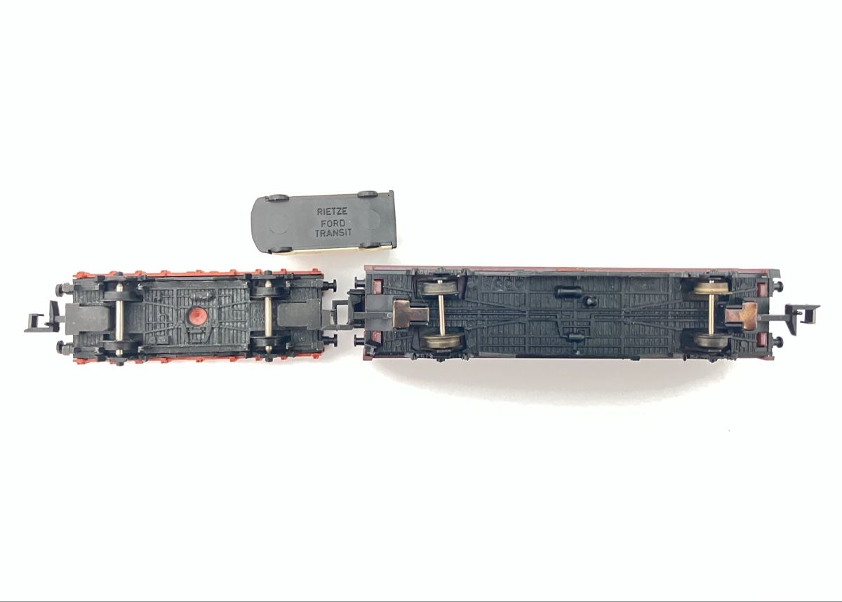 Modellini di ferrovie: KNIE FORD TRANSIT 2x Wagen SPUR N – Usato da Oberbuchsiten venduto da Orsetto24 4