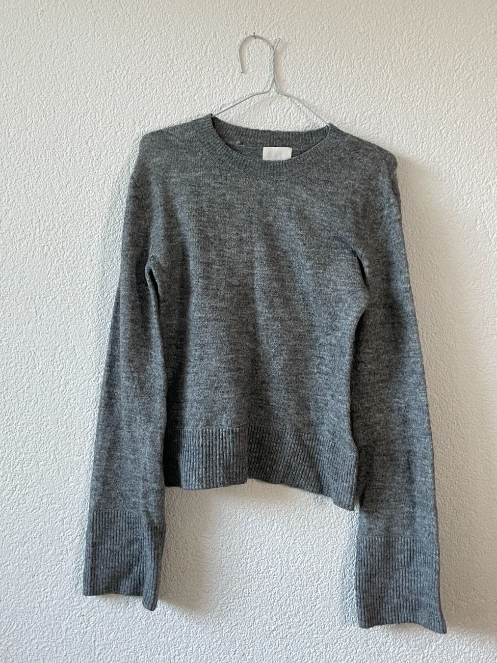 H&M Maglioni & Felpe: grauer Pulli – Usato da Uster venduto da emm_px8k