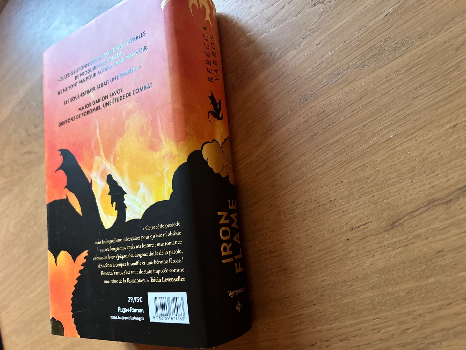 Libri: Livre relié Iron Flame 2 édition spéciale – Nuovo (secondo la descrizione) da Lausanne venduto da noh_gt5x 5
