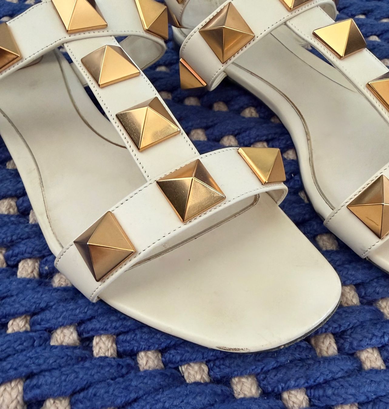 Valentino Scarpe da donna: VALENTINO Roman stud sandals 38.5 – Usato da Steinhausen venduto da Stylelene14 6