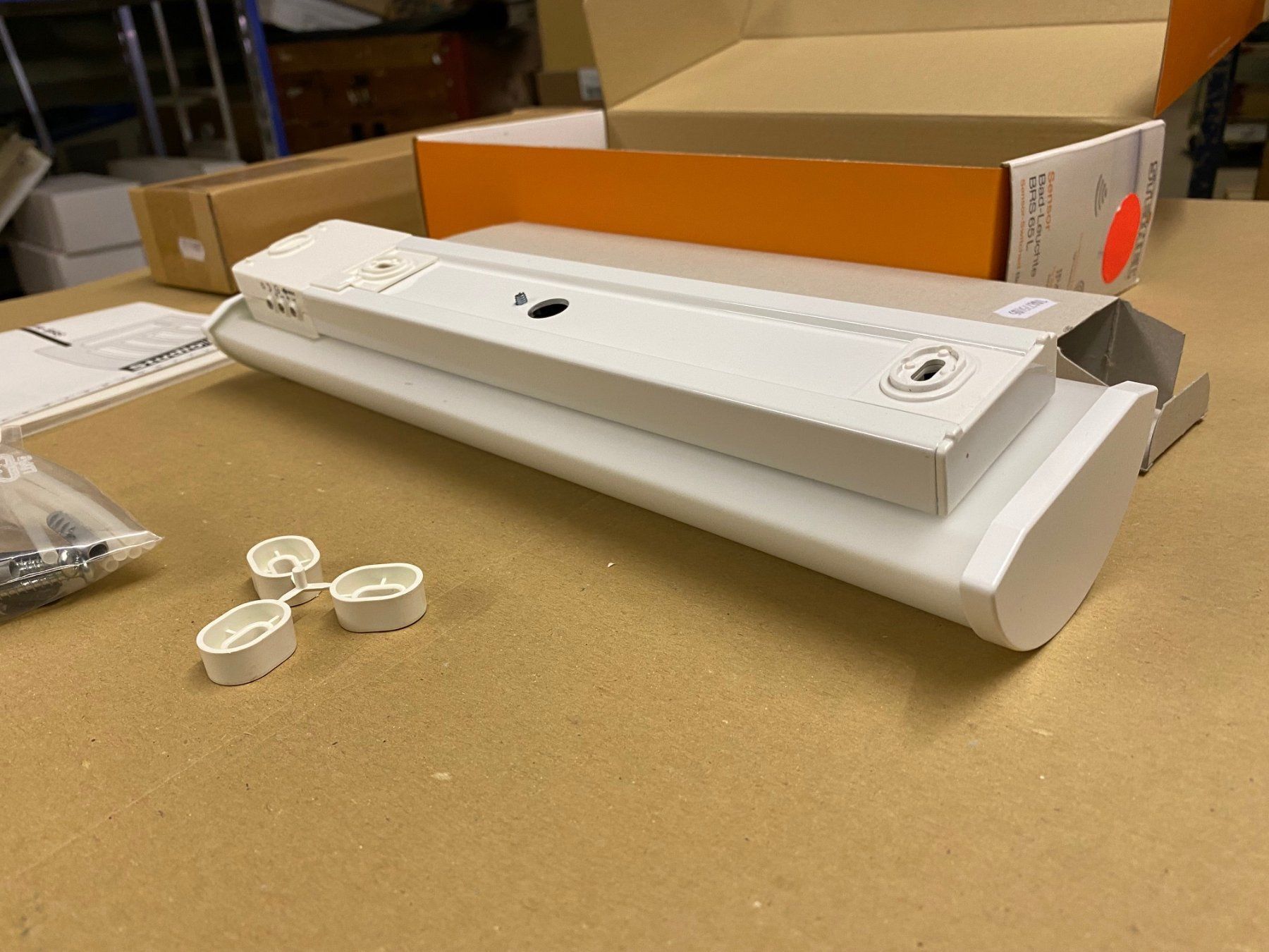 Steinel Spiegelschränke: neue Steinel Sensor Bad-Leuchte Alu – Neu und originalverpackt aus Necker von liq24 6