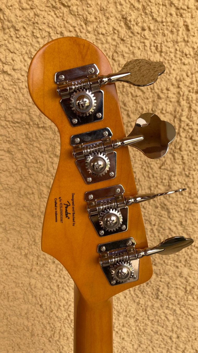 Squier Strumenti musicali: Squier Jazz Bass – Usato da Basel venduto da Aspargus 4