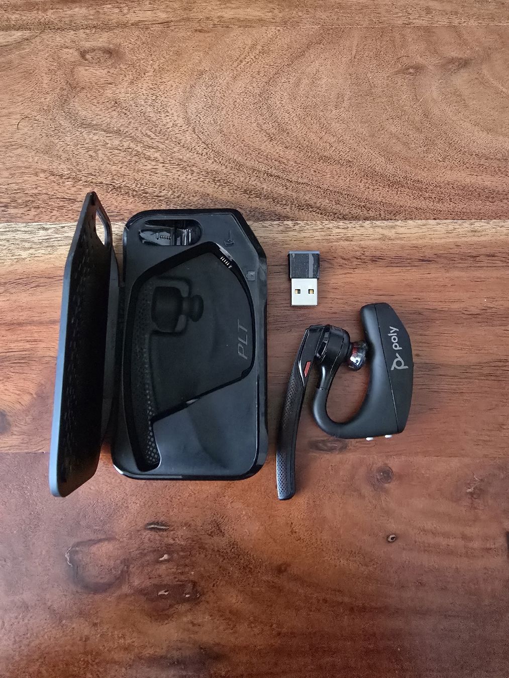 Casques audio: Bluetooth Headset Poly Voyager Legend mit Ladeetui – D'occasion à Liebefeld par Kiru21 1