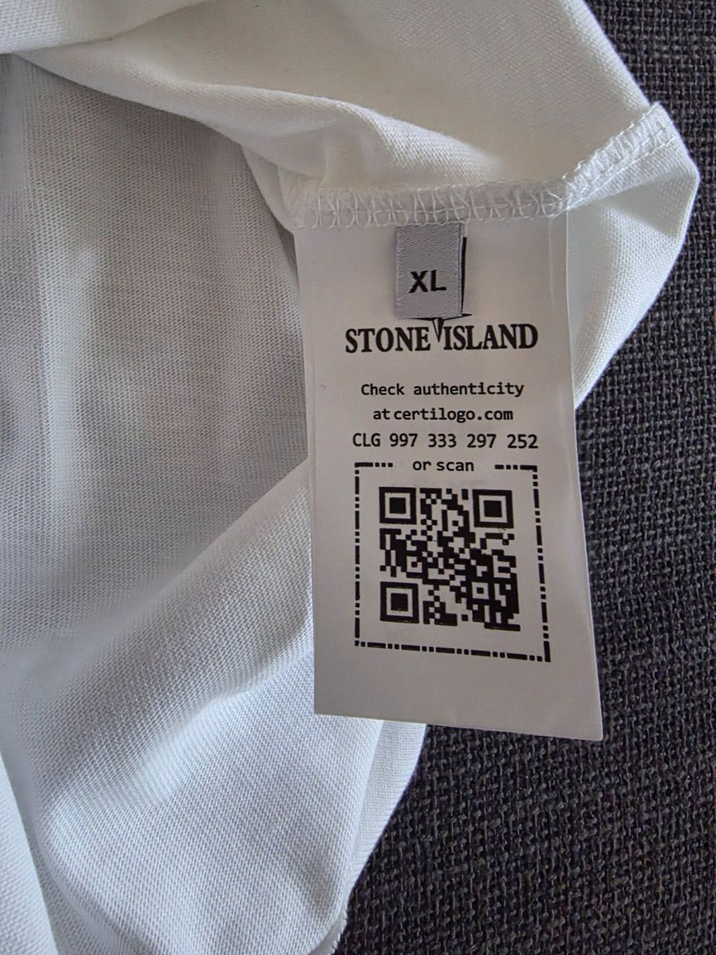Stone Island T-shirt: Stone Island T-Shirt – Nuovo (secondo la descrizione) da Zürich venduto da suz_b25w 2