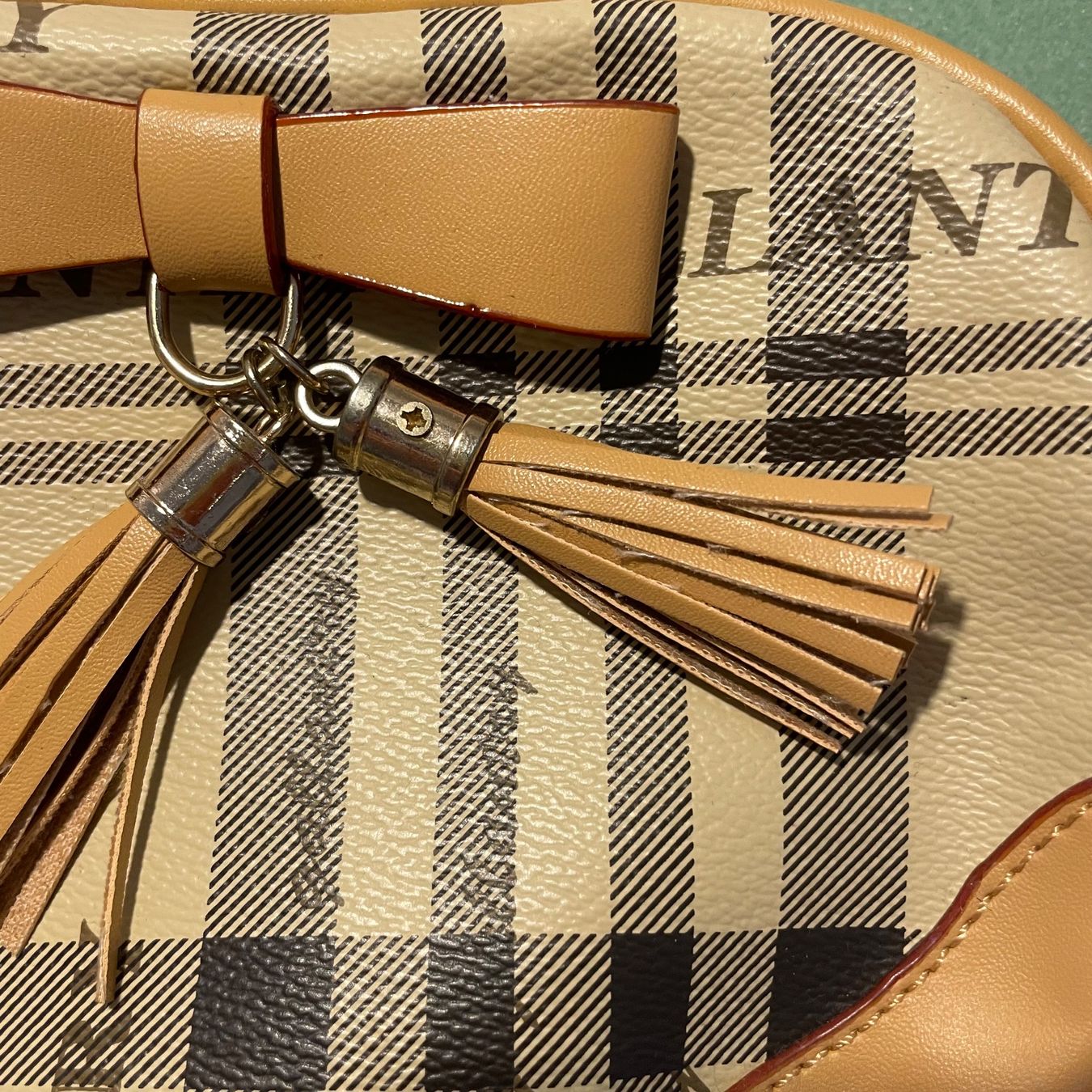 Taschen für Damen: Necessaire, Kosmetik Tasche mit 2 Fächer – Gebraucht aus Bellach von Lapislazuli_blues 1