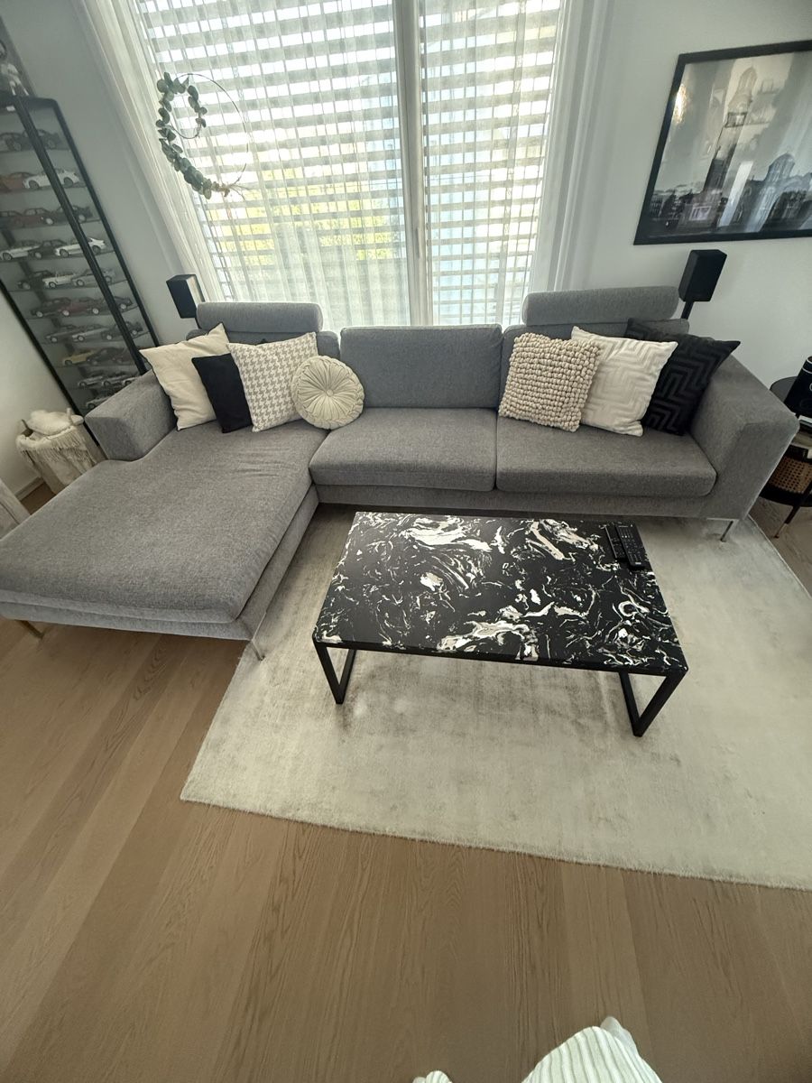 Livique Divani: Sofa DOMINO LIVIQUE – Usato da Dietlikon venduto da DIVO
