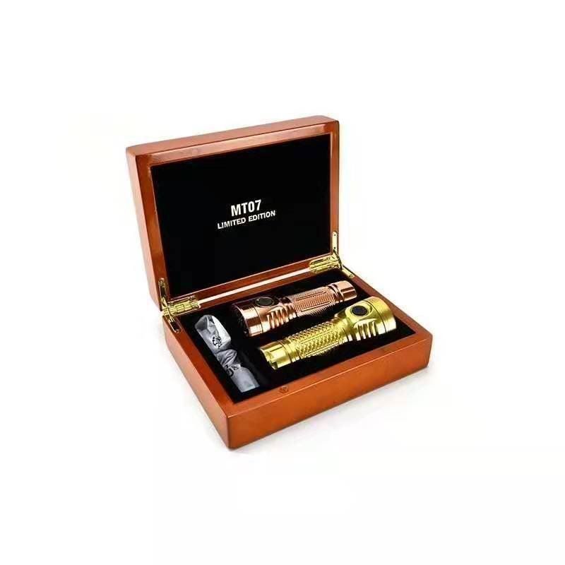 Lampade: Mateminco Kupfer/Messing MT07 Limited Edition Geschenkset – Usato da Arbon venduto da Helmuth 1