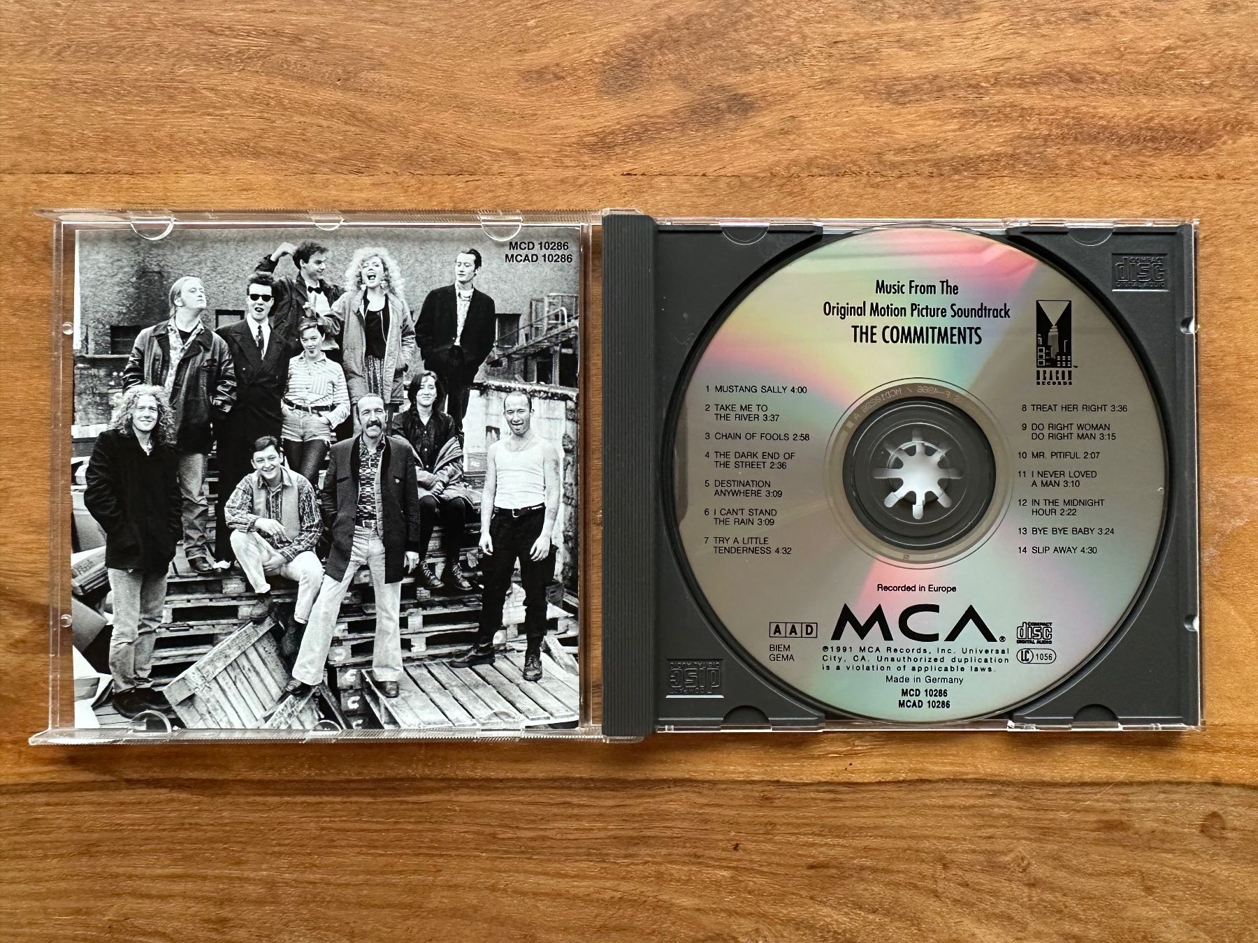 CDs: The Commitments - The Commitments – Gebraucht aus Horgen von flyingpenguin2000 1