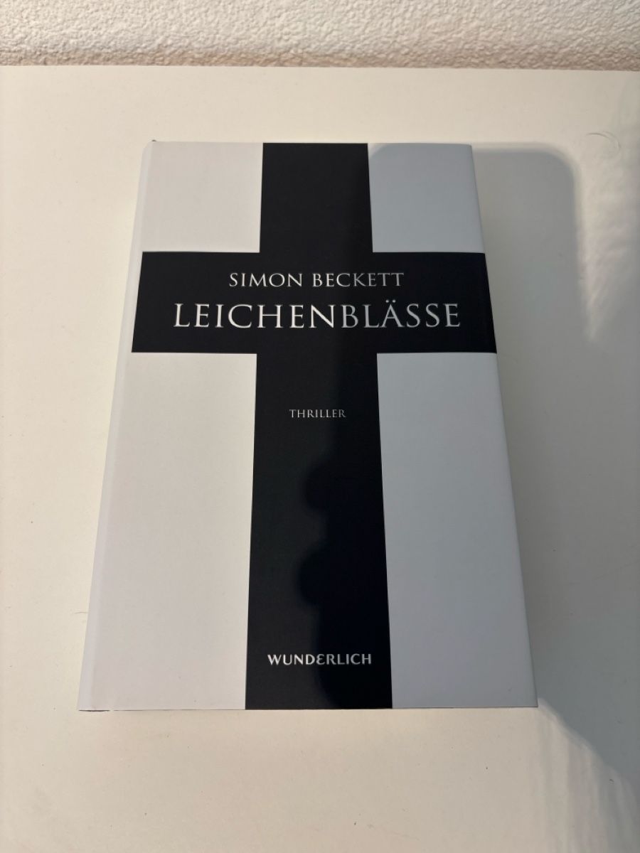 Libri: Simon Beckett - Leichenblässe, neuwertig – Nuovo (secondo la descrizione) da Adliswil venduto da ninotschka7
