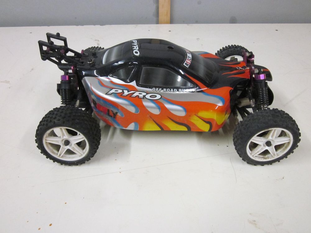 HPI RACING FIRESTORM 10T RTR MANUEL DE MONTAGE Télécharger le Pdf