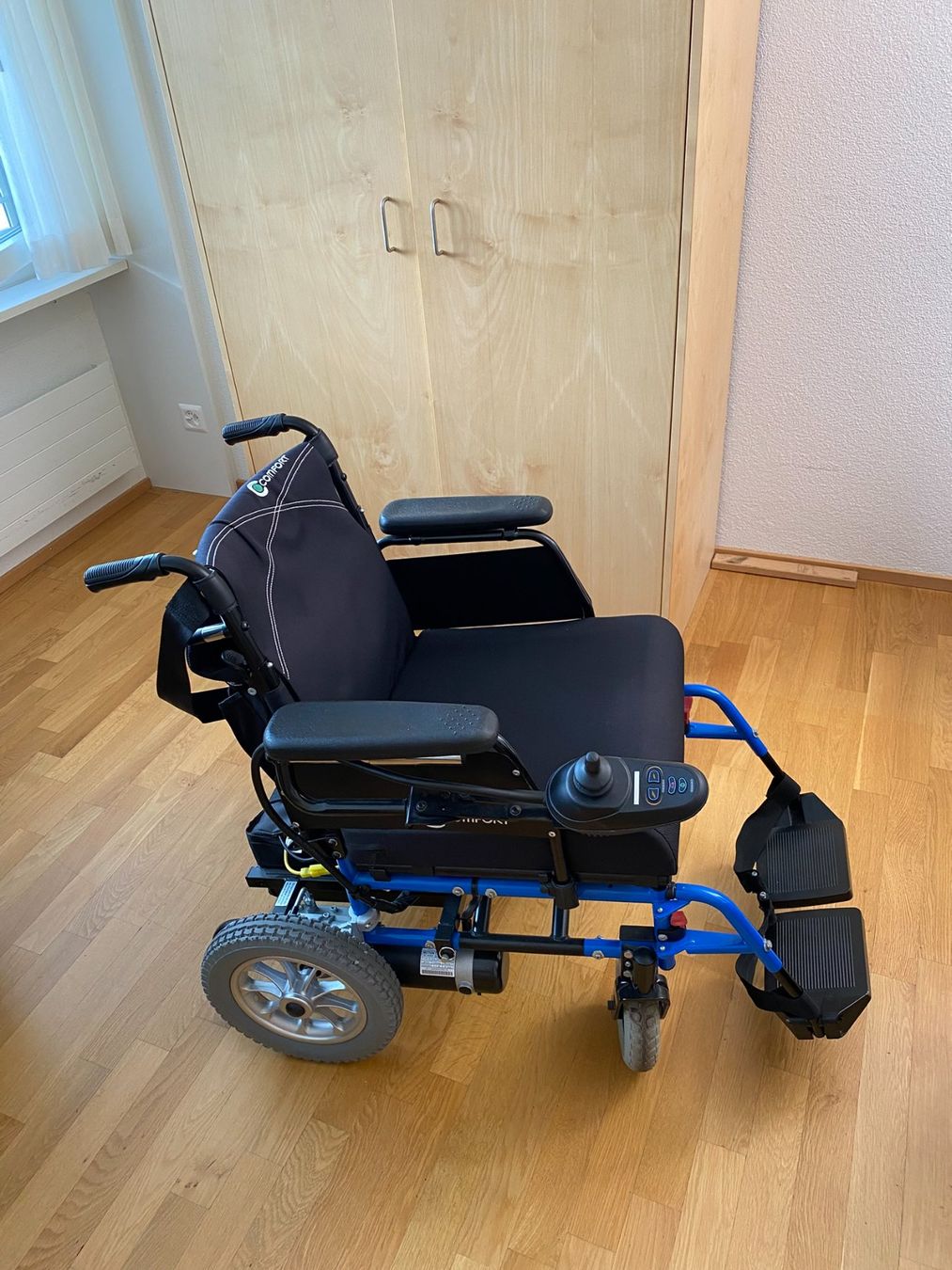Rollstühle: Elektro-Rollstuhl Traveller "Comfort" – Gebraucht aus Wohlen AG von rza_p8xv 2