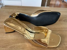 ZARA Damen Sandalen Gold Grösse 38 NEU und ungetragen!