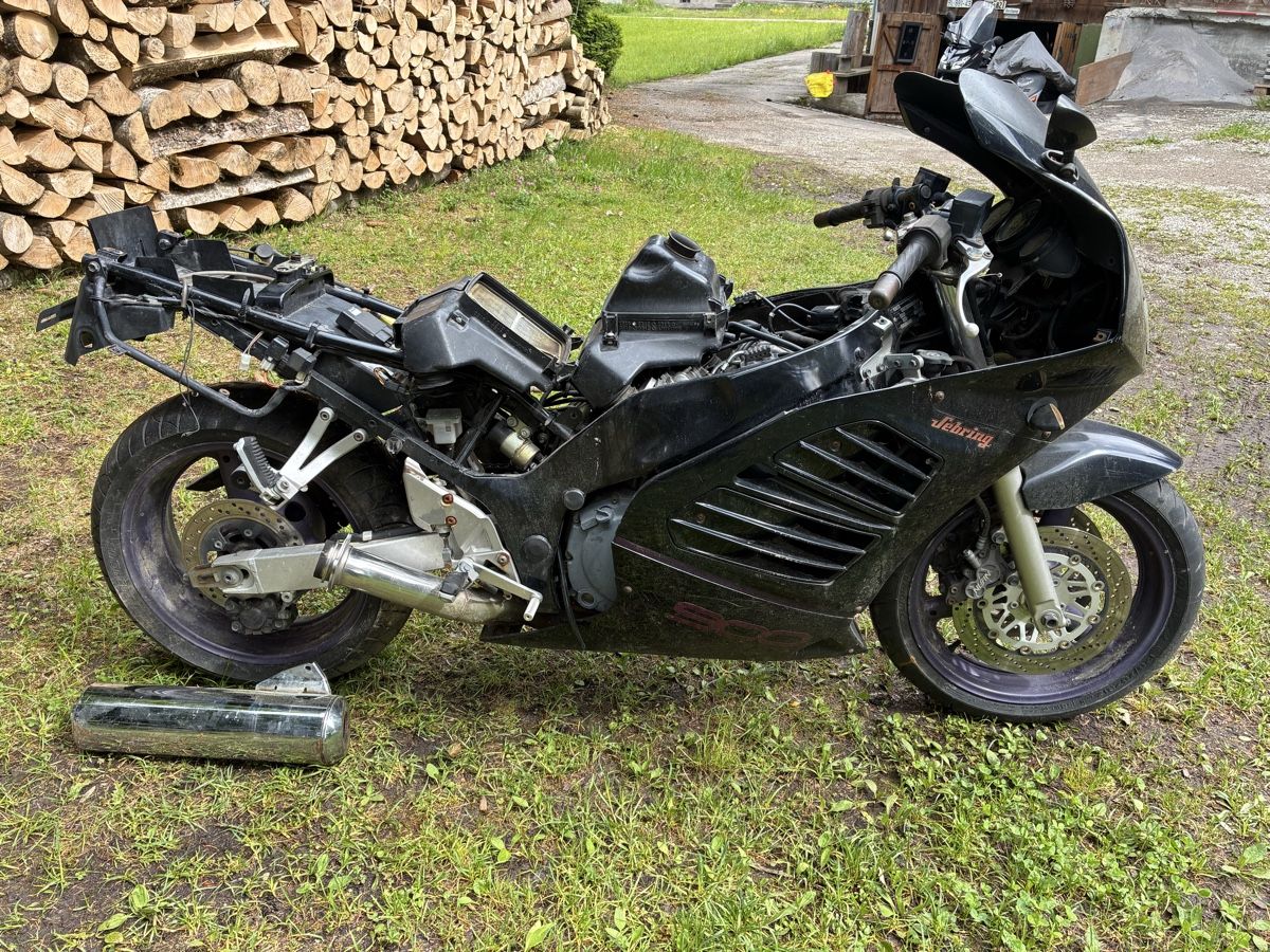 Suzuki Strasse: Suzuki RF 900 – Gebraucht aus St. Gallen von MarkoBoss 4