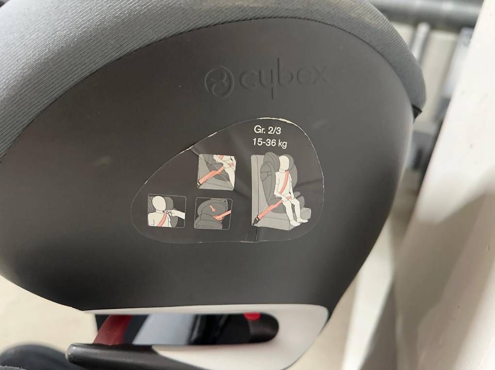 Sièges auto: Cybex Kindersitz 15-36kg – D'occasion à Reinach BL par mih_2f2w 4