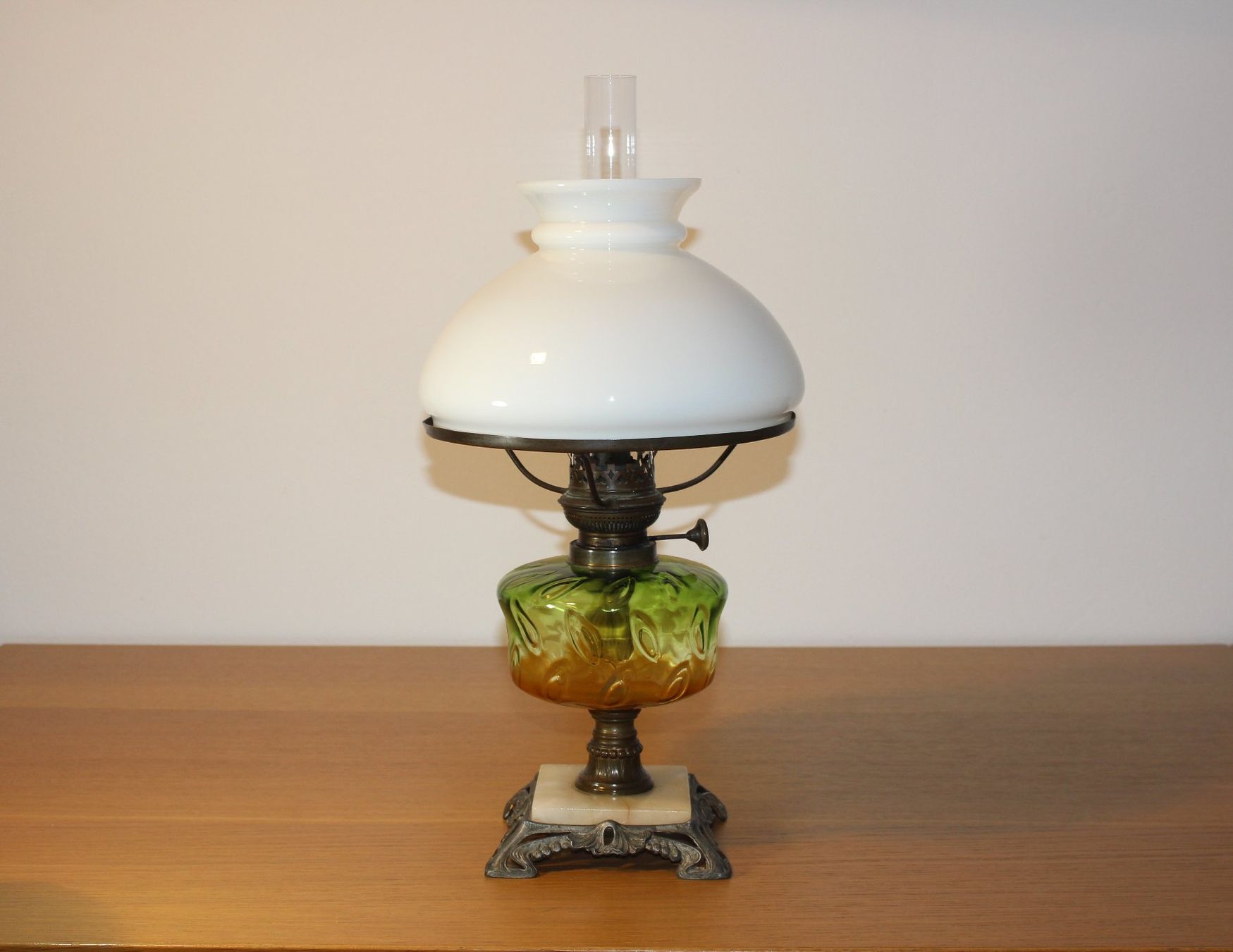 Lampade: Petroleum-Tischlampe – Usato da Basel venduto da Mila_Graf 1