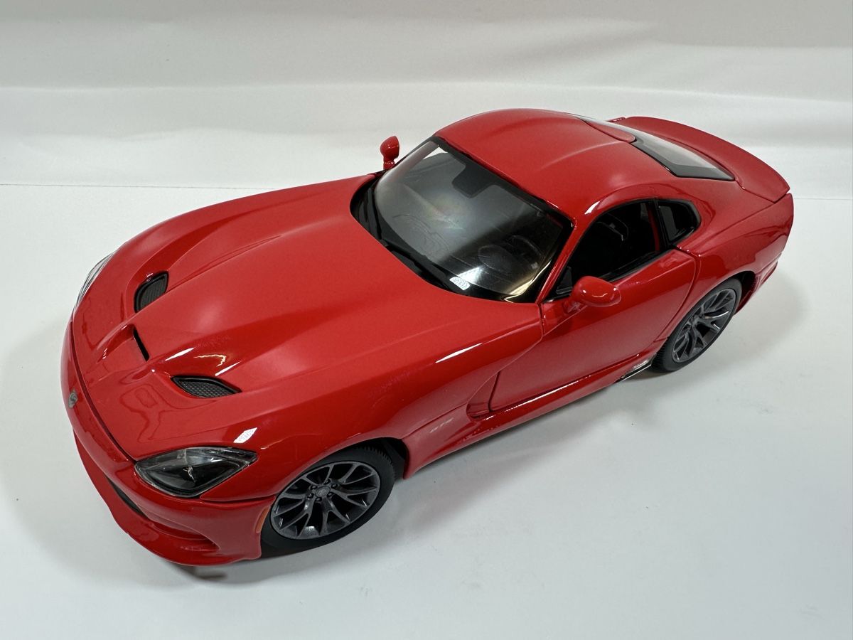 Maisto Modellautos: Dodge Viper SRT GTS 1:18, rot, MAISTO – Gebraucht aus Zofingen von rf9_x2xt 1