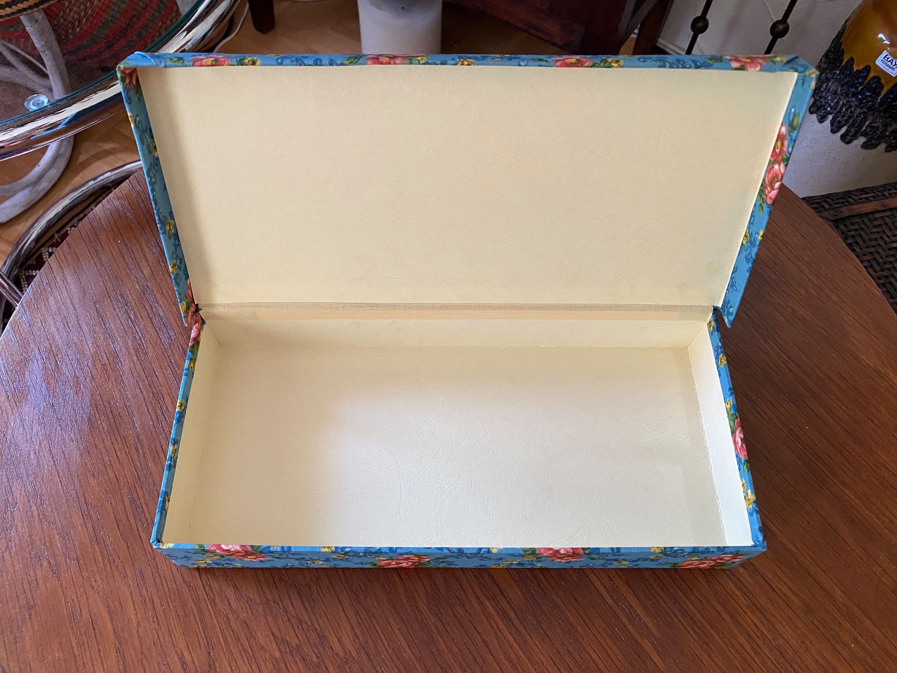 Tutte le decorazioni: 2 Vintage Stoffschachteln – Usato da Rorbas venduto da tun_m7fz 6