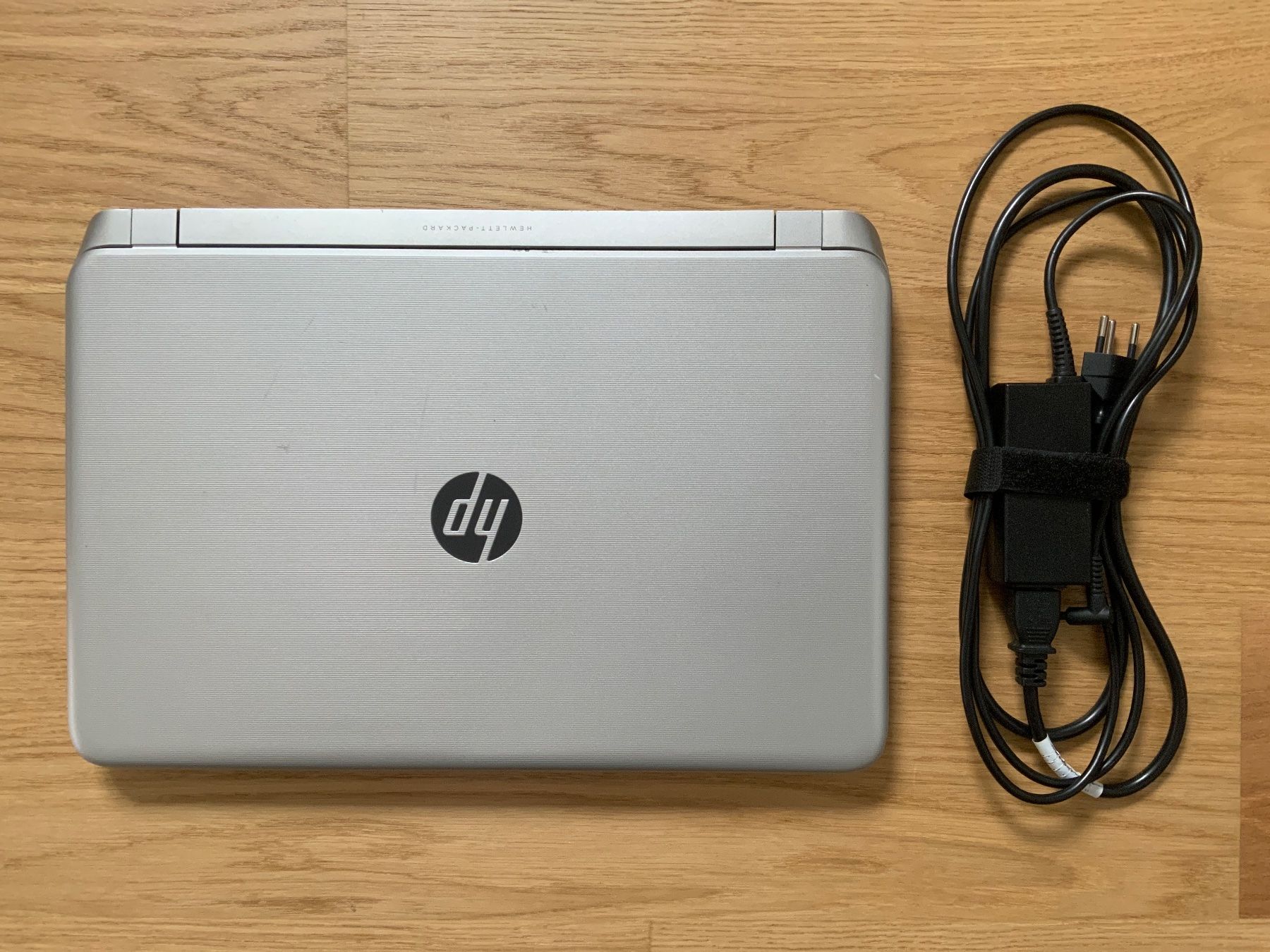 Hewlett Packard Notebook: HP Pavilion mit Intel i5 und 8GB RAM – Usato da Niederhasli venduto da qbdp