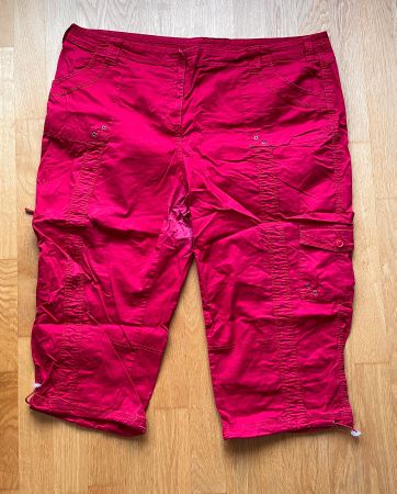 Capri-Hose rot, Grösse 22 (=52)