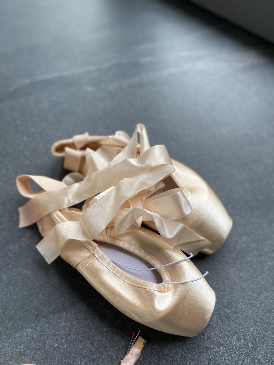 Scarpe da donna: Spitzenschuhe 8.5 M extra-flex Gaynor Minden – Usato da Schwanden GL venduto da zof_bq5y 6