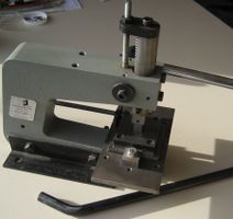 Stanzwerkzeug / Handhebelpresse für die Blechbearbeitung