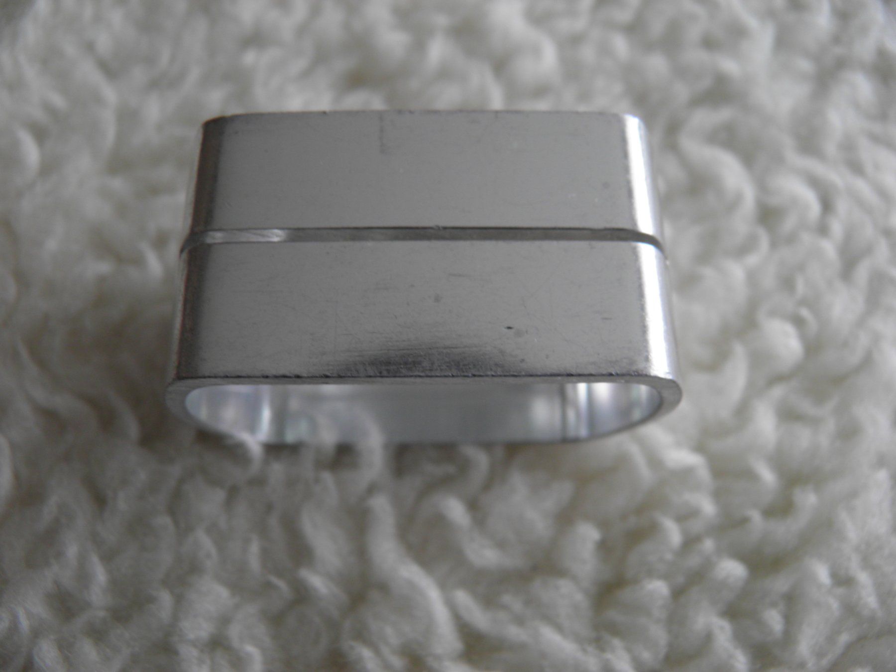 Supporti a parete: Gastroräumung: 27 Tischkartenhalter Aluminium – Usato da Triesen FL venduto da Trigon 3