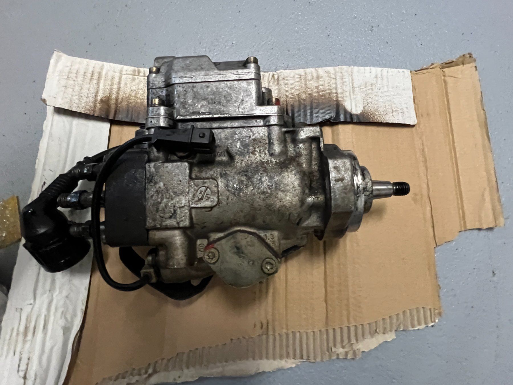 BMW Tutti pezzi di ricambio auto: BMW E36 TDS M51D25 Einspritzpumpe – Usato da Alchenflüh venduto da don.shindy. 2