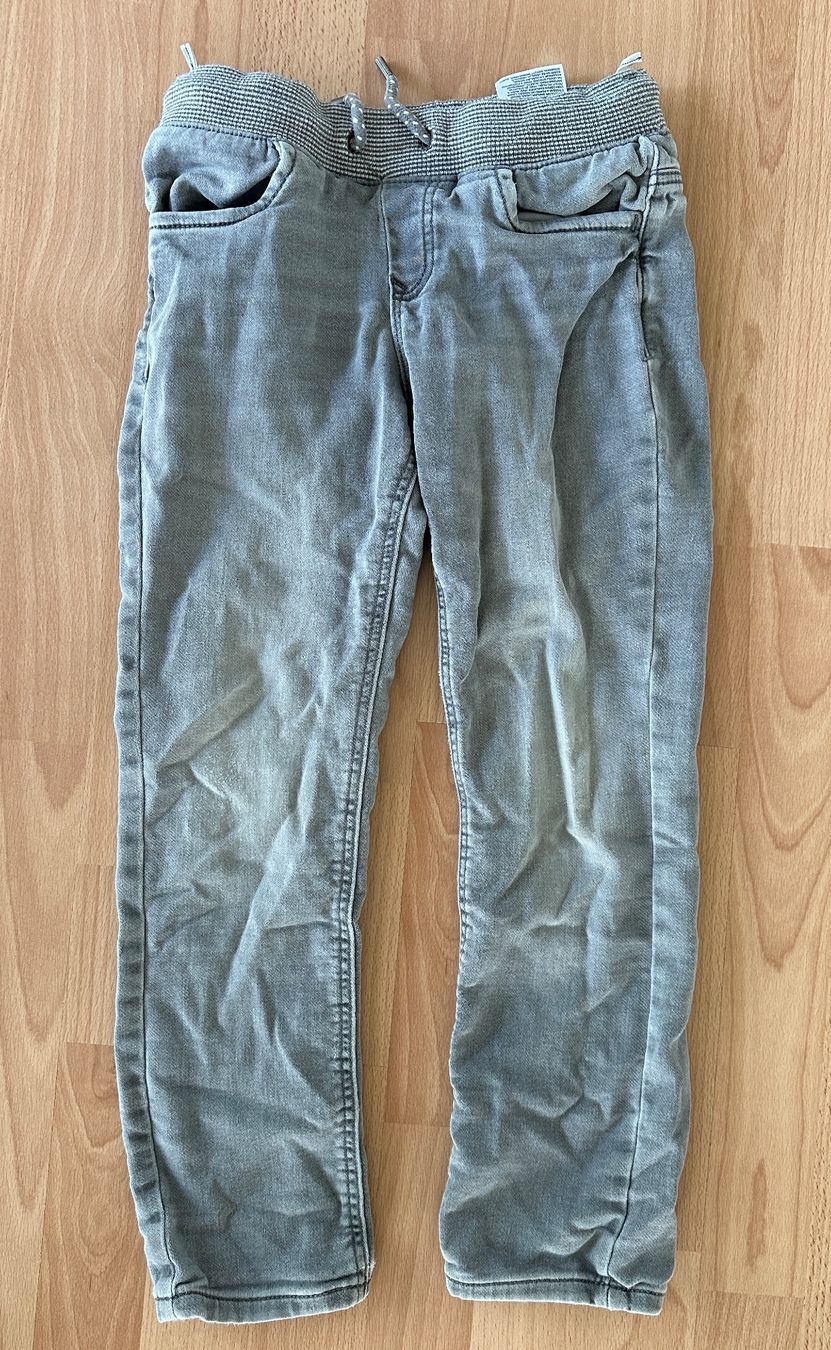 C&A Jeans: Jeans C&A Pull-on hellgrau Gr. 122 - Nr. 2 – Usato da Winterthur venduto da Secondhand-Family