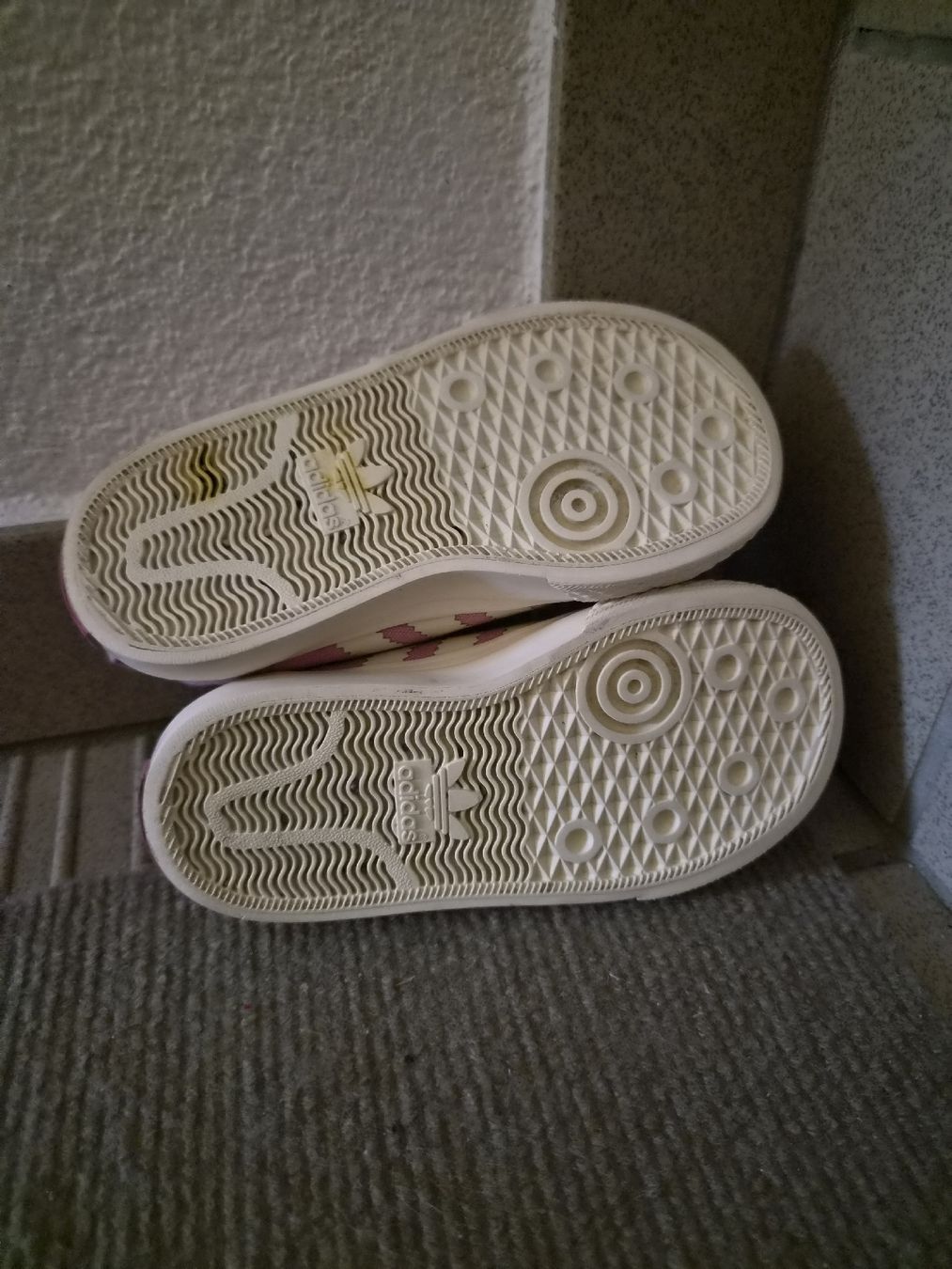 Adidas Scarpe per ragazze: Adidas Collab x Nizza Gr. 23 – Usato da Villars-sur-Glâne venduto da Thalimey 2