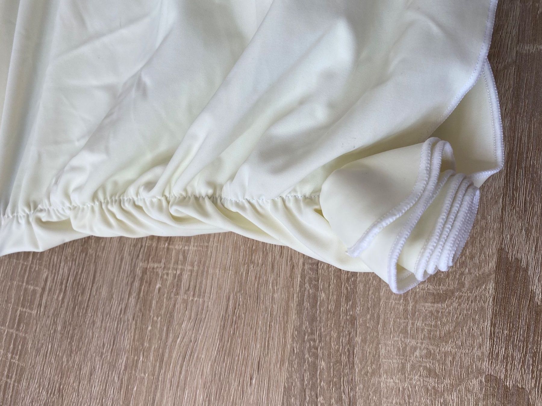 Top: Crop top tube blanc – Nuovo (secondo la descrizione) da Montreux venduto da Izapechee 2