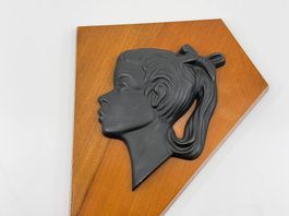 Relief Wandbild Mädchenprofil auf Holz, 1960er