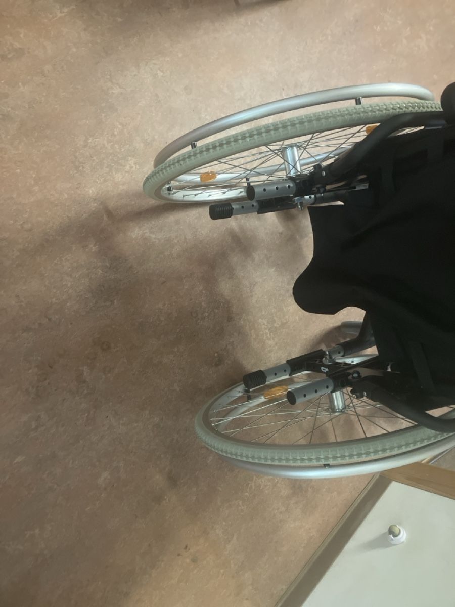 Chaises roulantes: Rollstuhl – D'occasion à Hagenbuch ZH par matzi02 2