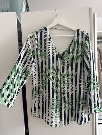 Sommer Bluse mit Streifen und Pflanzenmuster, Gr. M