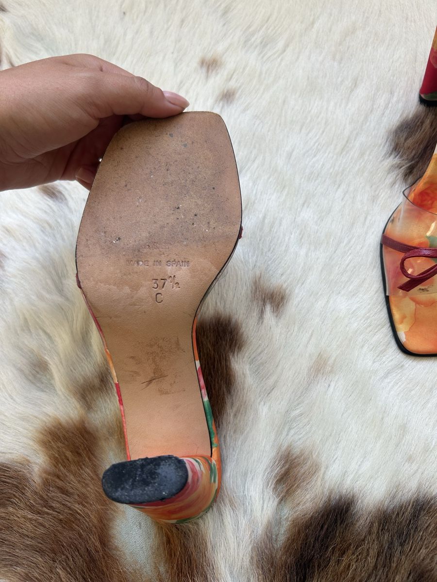 Damenschuhe: Beverly Feldman Sandalen mit Blumenmuster Grösse 37 – Gebraucht aus Bern von miafilippa01 2