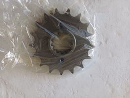 Honda CB900-1100F, VF750-1000F-R,  CBR1000F Kettenritzel Neu
