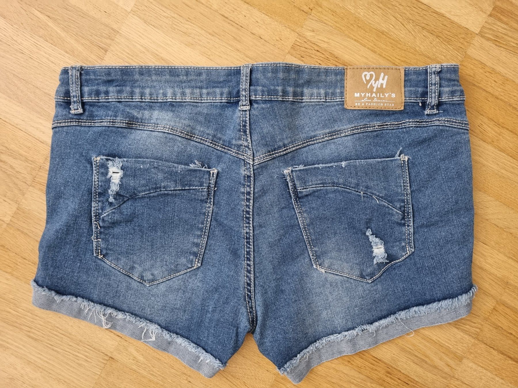 Jeans: Jeans Shorts Gr. M/38 neu – Nuovo (secondo la descrizione) da Zofingen venduto da Felpa 1
