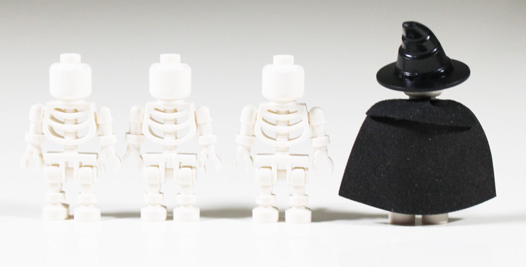 Lego Statuette: LEGO 4x SKELETT / SKELETON – Usato da Brüttisellen venduto da Collector-Corner 2